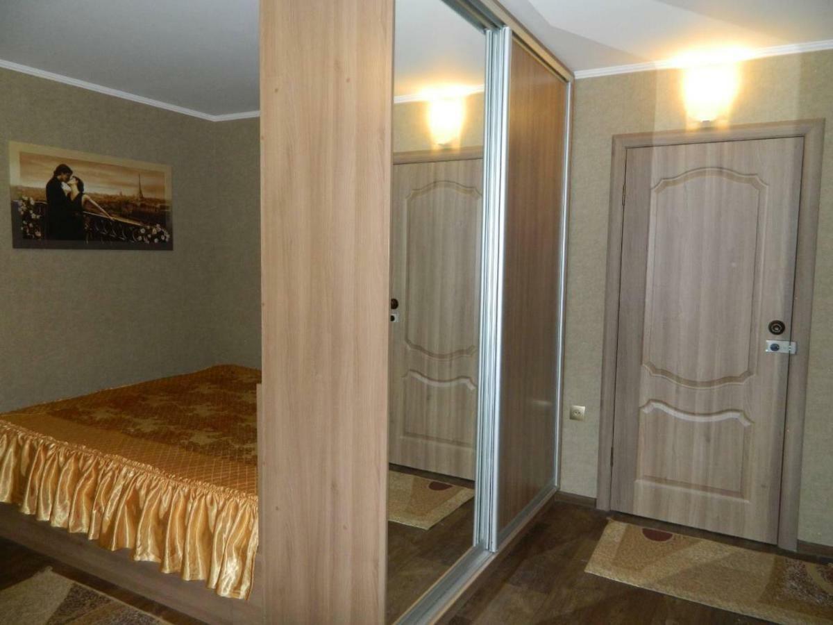 Ул. Киевская Апартаменты Kremenchuk Exterior foto
